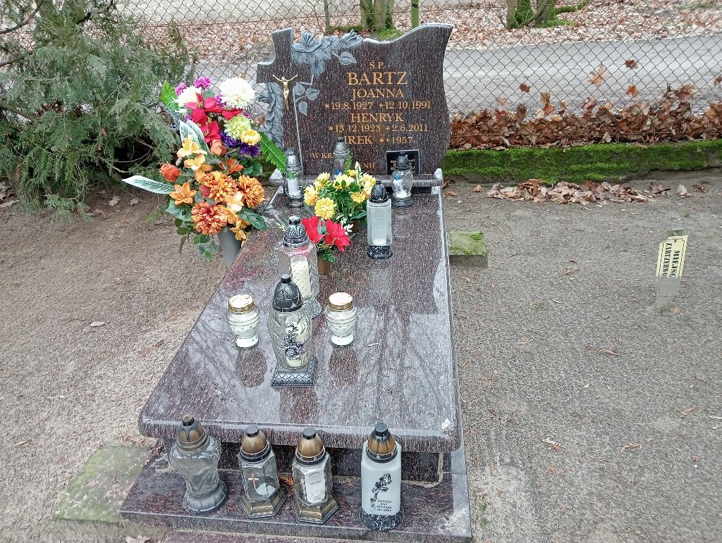 Grób Henryk Bartz