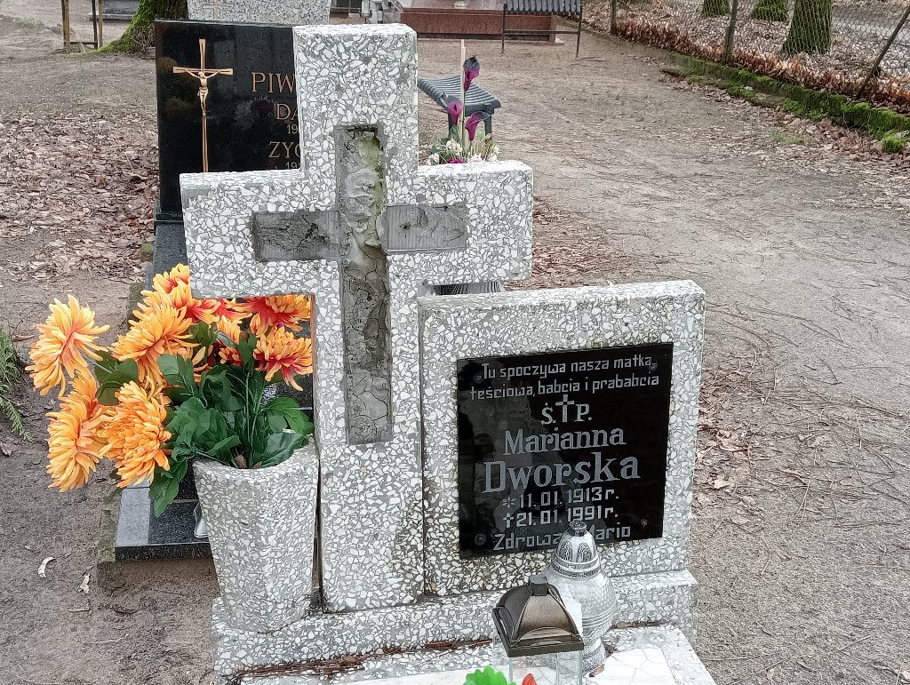 Marianna Dworska 1913 Pakość - Grobonet - Wyszukiwarka osób pochowanych