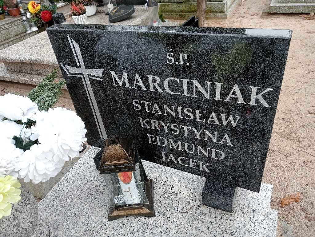 Krystyna Marciniak 1926 Pakość - Grobonet - Wyszukiwarka osób pochowanych