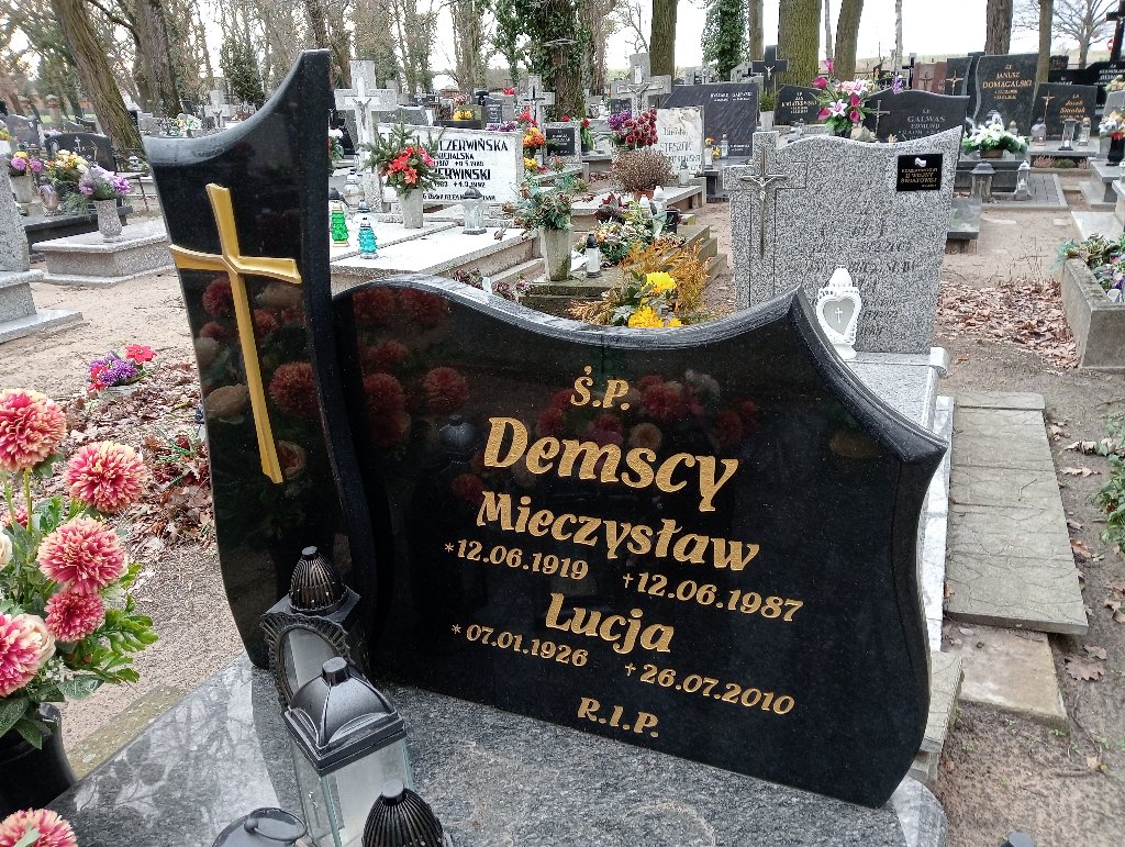 Lucja Demska 1926 Pakość - Grobonet - Wyszukiwarka osób pochowanych