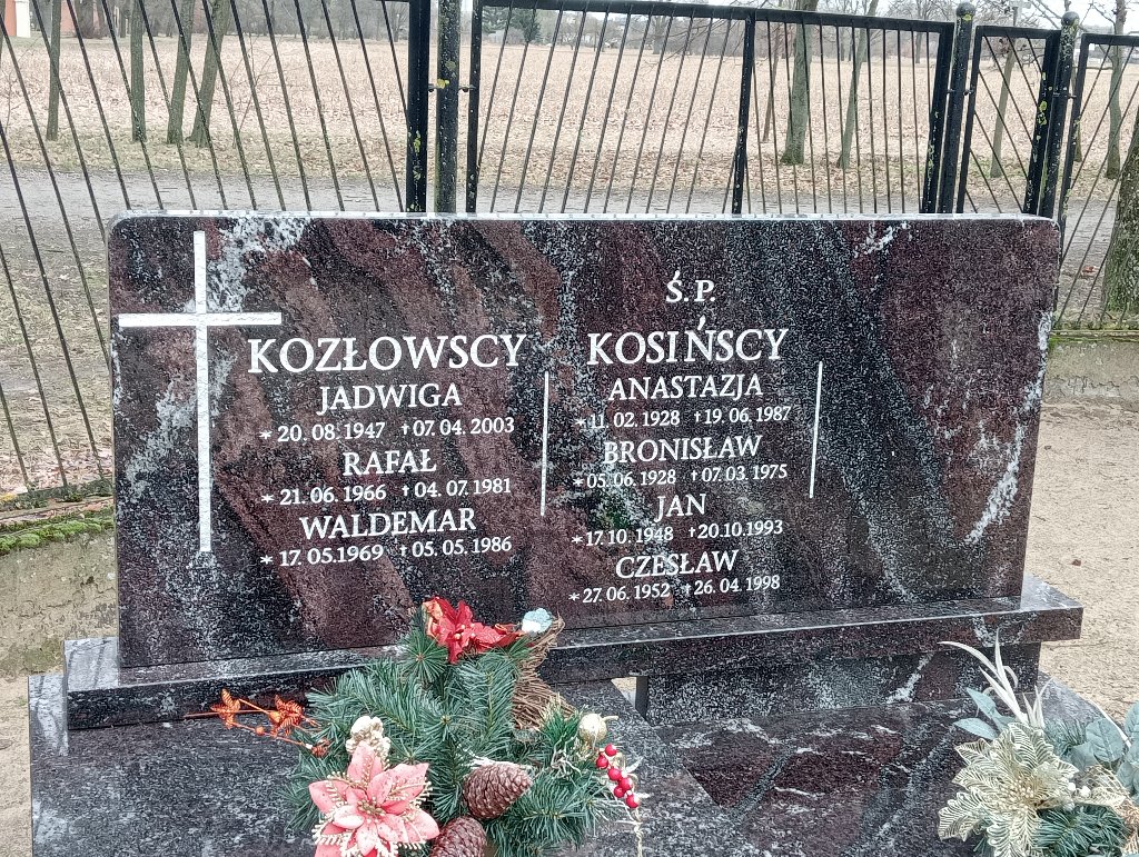 Waldemar Kozłowski 1969 Pakość - Grobonet - Wyszukiwarka osób pochowanych