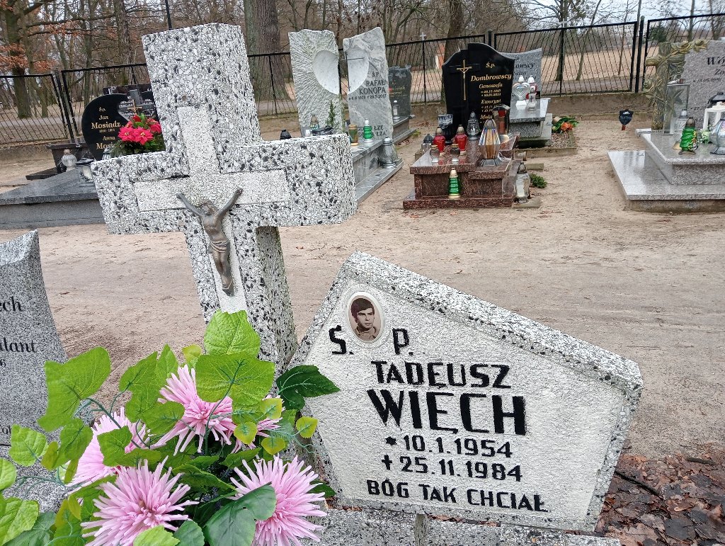 Tadeusz Więch 1954 Pakość - Grobonet - Wyszukiwarka osób pochowanych