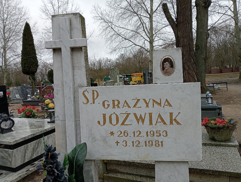 Grażyna Jóźwiak 1953 Pakość - Grobonet - Wyszukiwarka osób pochowanych